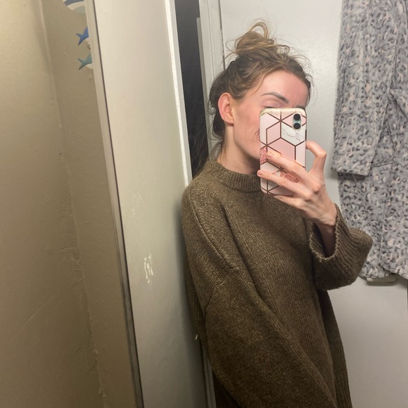 Super Soft Knit Sweater 🤎 - Picture 5 of 6